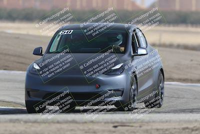 media/Oct-19-2025-Speed Ventures (Sun) [[a6e7fe67be]]/TC B/Session 2 (Outside Grapevine)/